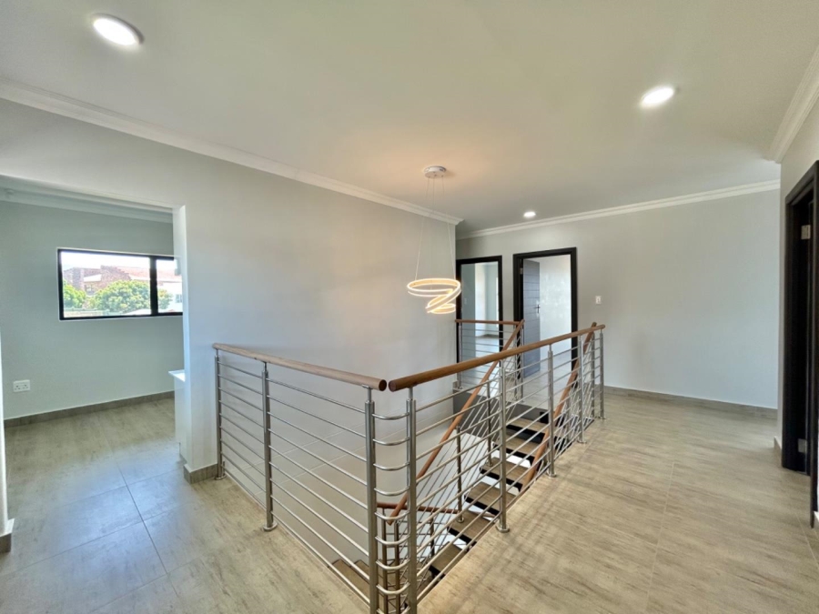 4 Bedroom Property for Sale in Wavecrest Eastern Cape